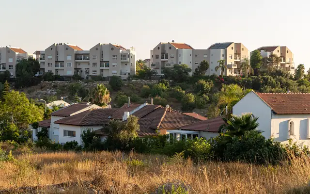 בתים פרטיים ובנייני מגורים בשוהם